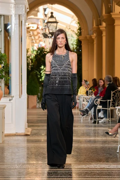Look 65